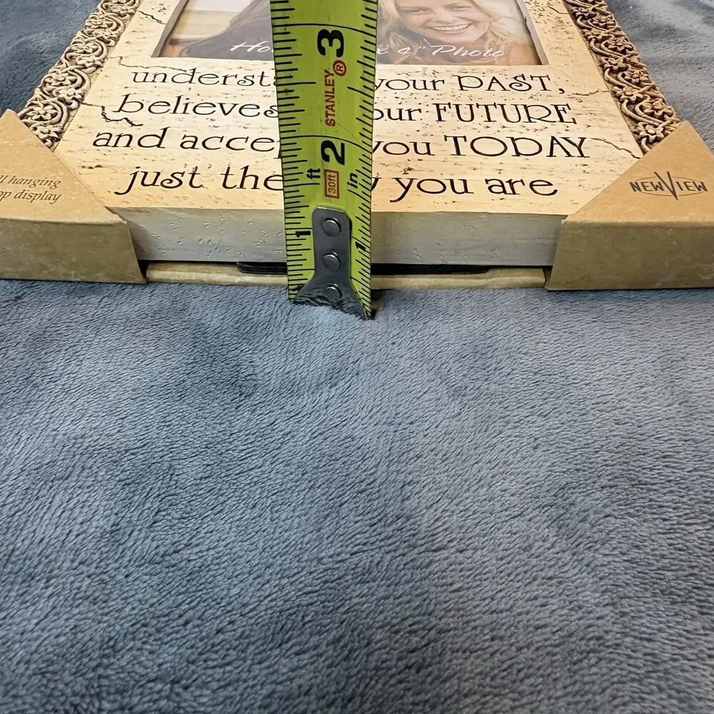 New View Sentiment Stone Picture Frame Friends 6x4